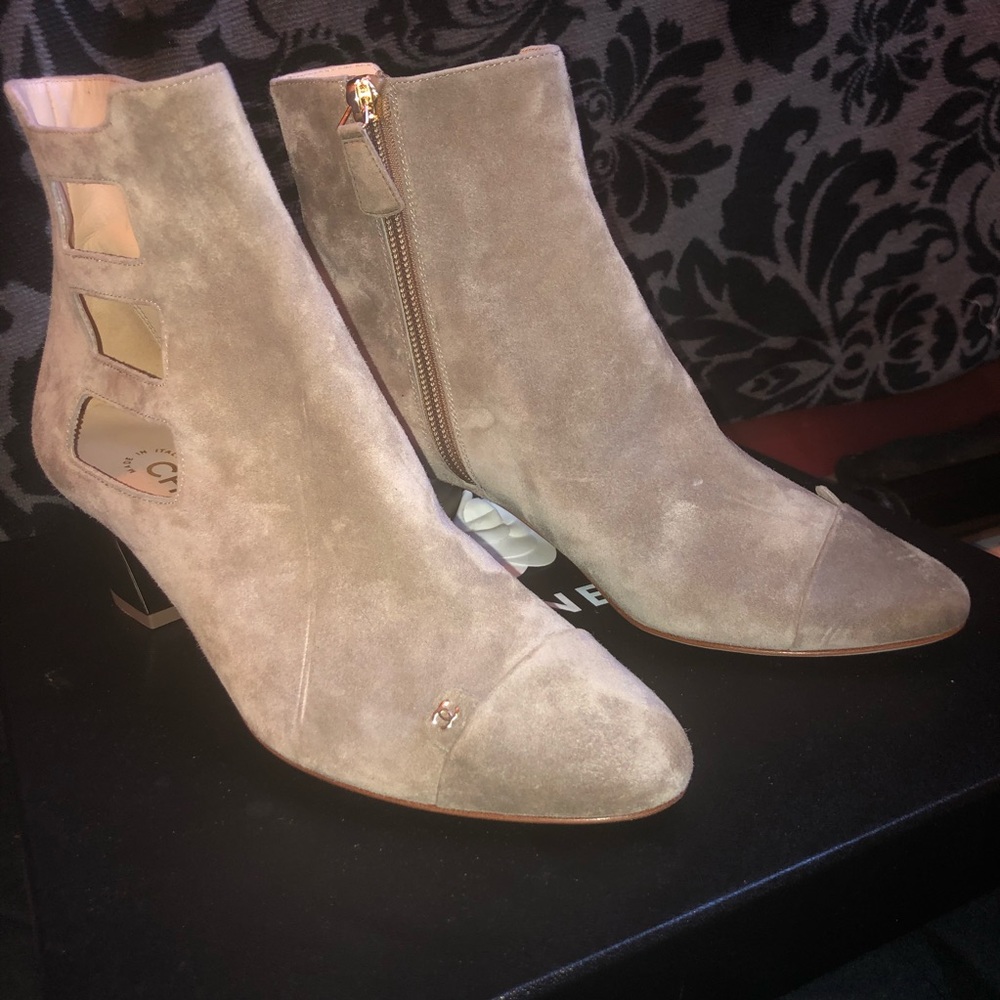 Chanel heel booties suede size 36 - Picture 2 of 5